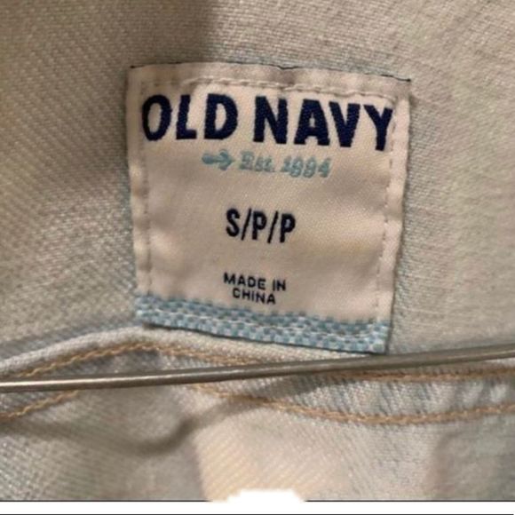 Vintage Old Navy Light Wash Distressed Vest - Picture 3 of 4